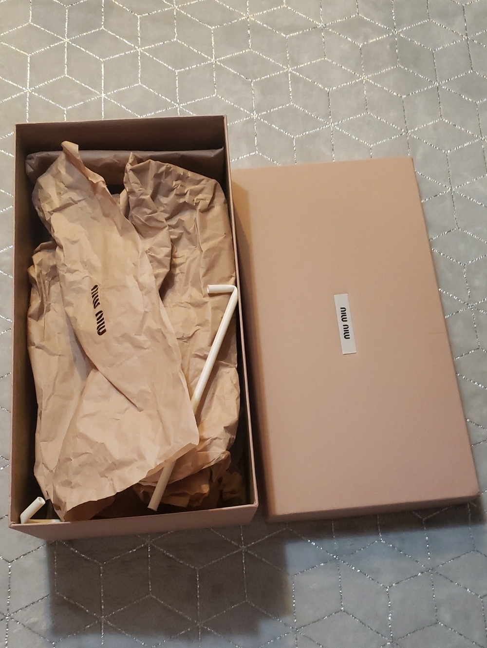 MIU MIU | Nude Color Empty Box - Picture 6 of 7